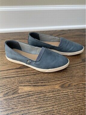 G.H. Bass & Co. Women’s Slip On Navy Blue Canvas Shoes/Loafers 6M, Summer Preppy